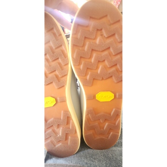 Native Fitzsimmons Venture Bloom Boots M 9 W 11 Outdoor Hiking Excellent - Picture 7 of 7